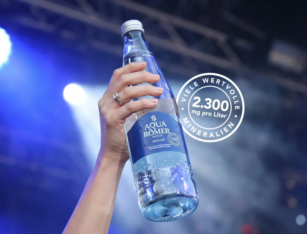 AQUA RÖMER QUELLE Mineralwasserflasche beim Vanessa-Mai-Konzert
